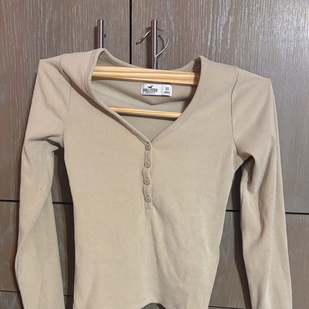 Hollister Women's Beige Long Sleeve Top